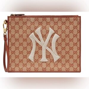 Gucci New York Yankees Patch Pouch Baseball